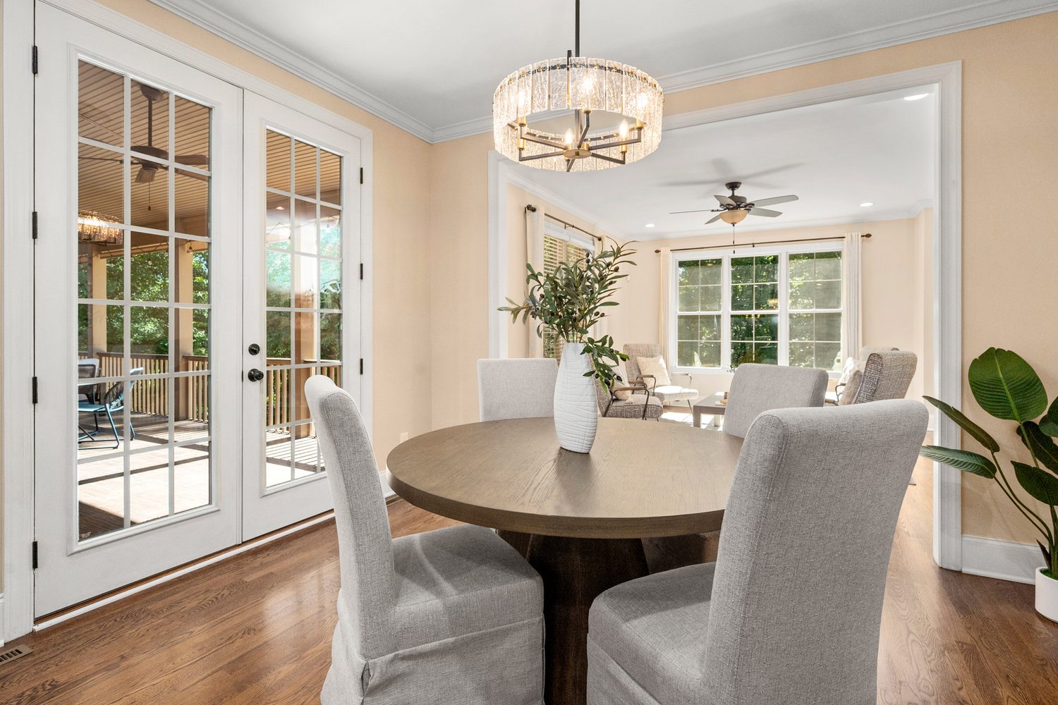 Breakfast nook