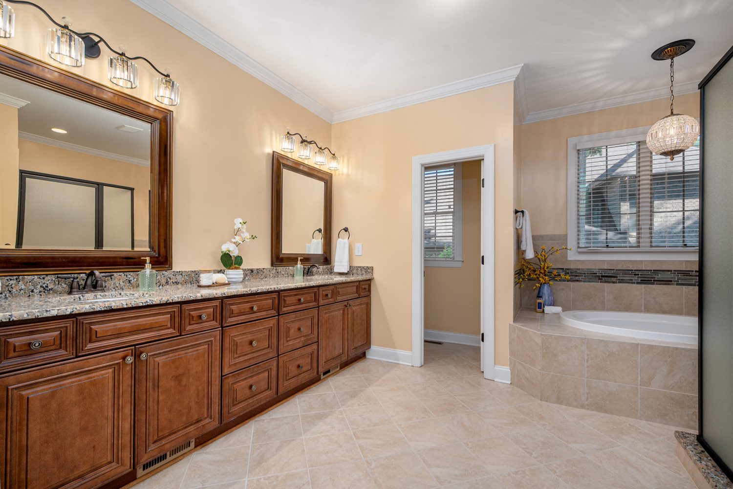 Primary bath with dual vanity and garden tub