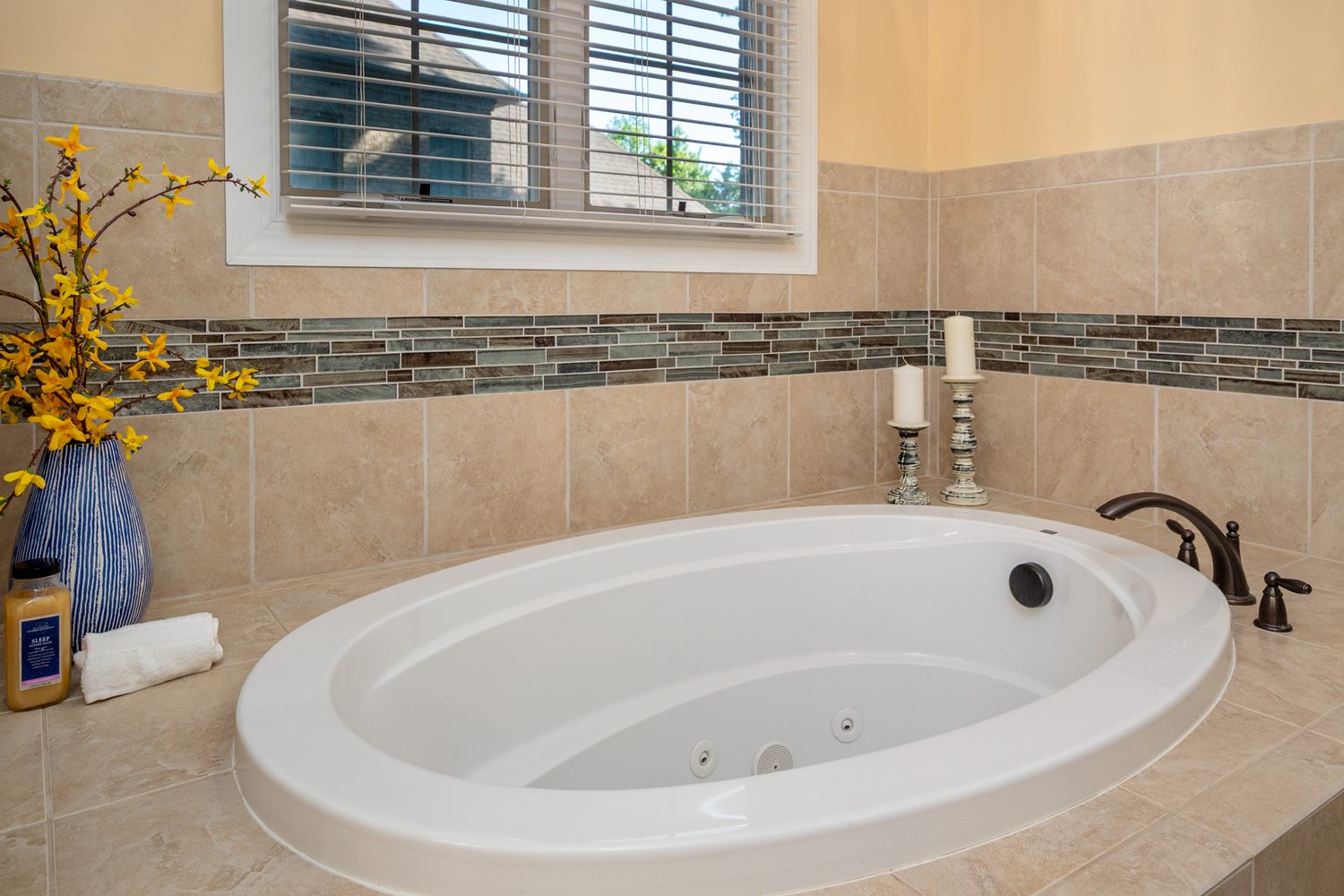 Spa bath with jetted garden tub